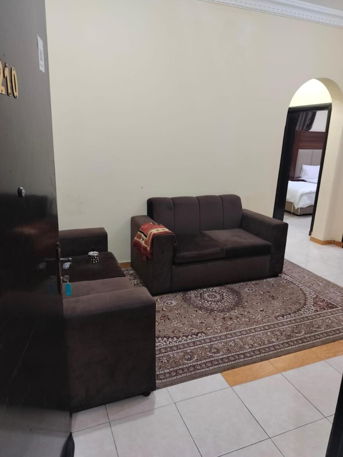 العيرى للشقق المخدومه جازان 1